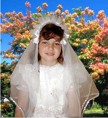 tn_CATHERINEANNCOMMUION.JPG (366x400; 92670 bytes)