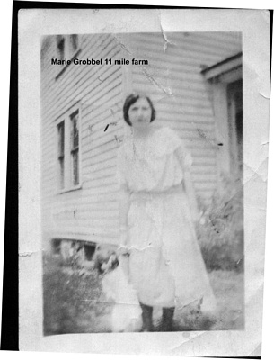tn_MARIEGROBBELKRAFTCOPY.JPG (305x400; 46411 bytes)