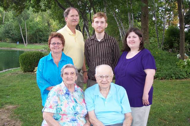 100_5093_t.JPG (640x426; 193436 bytes)